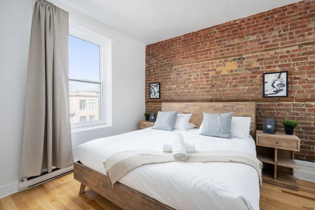 Chic Mile-End 3Br Getaway - Free Parking, Sleeps 8 Leilighet Montréal Eksteriør bilde