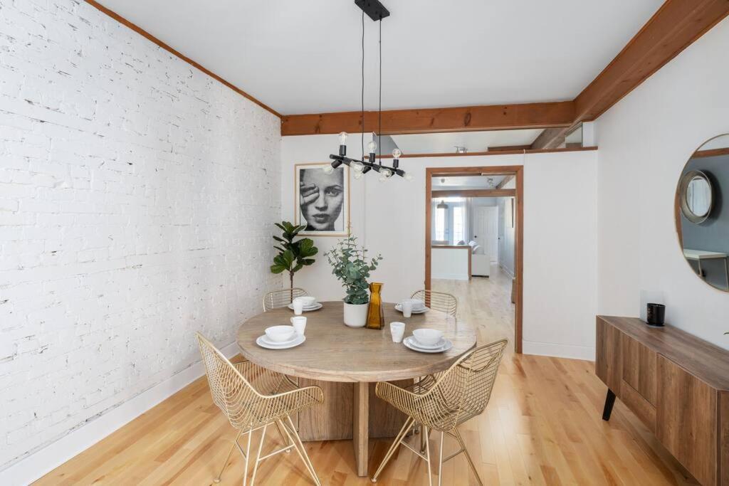 Chic Mile-End 3Br Getaway - Free Parking, Sleeps 8 Leilighet Montréal Eksteriør bilde